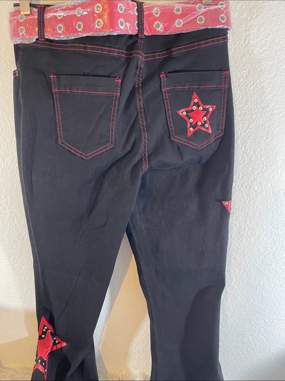 Social Collision Red Star Studded Black Flares With Grommet Belt Size 9 NEW - Picture 7 of 10